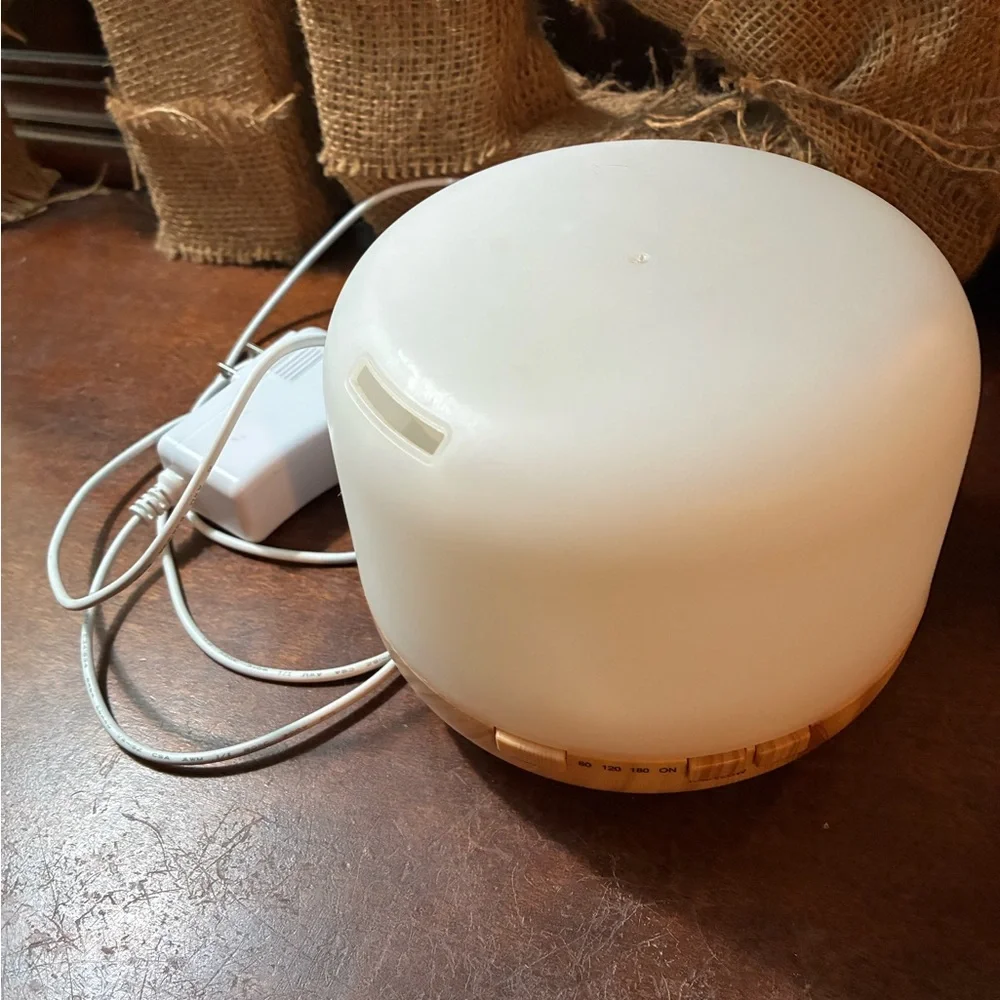 Ultrasonic Essential Oil Diffuser w/Multiple Mist & Timer Settings 500ml Used
